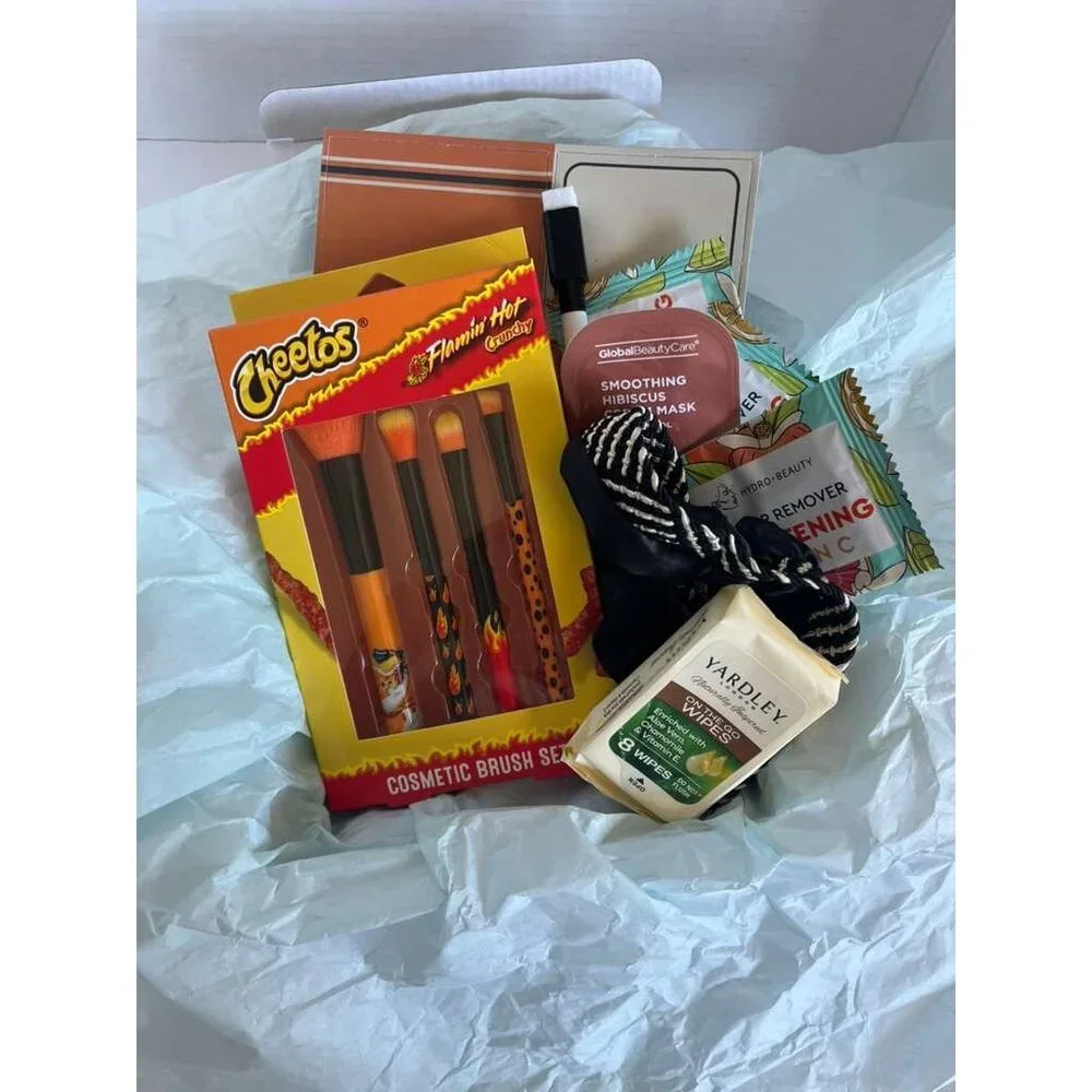 Cheetos Flamin Hot Makeup Brush Set Beauty Gift Scrunchie Mask Wipes,gifth bundl